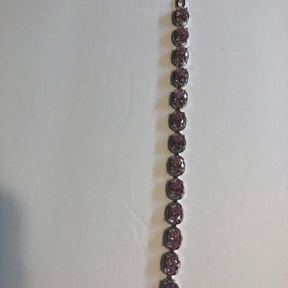 Pink crystal fashion bracelet - Picture 2 of 5
